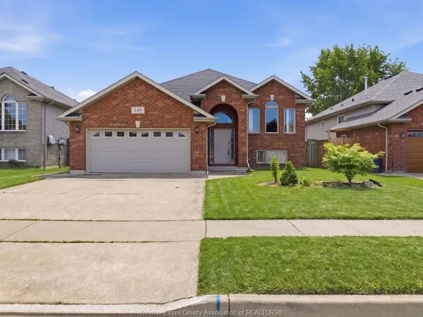 149 Amy Croft Dr, Lakeshore, ON N9K 1E3