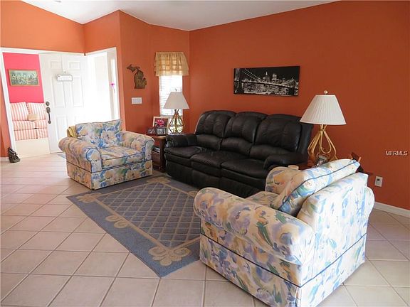 3rd image of 4105 Fairway Dr