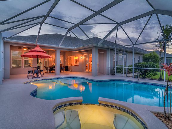 3rd image of 5861 Herons Landing Dr