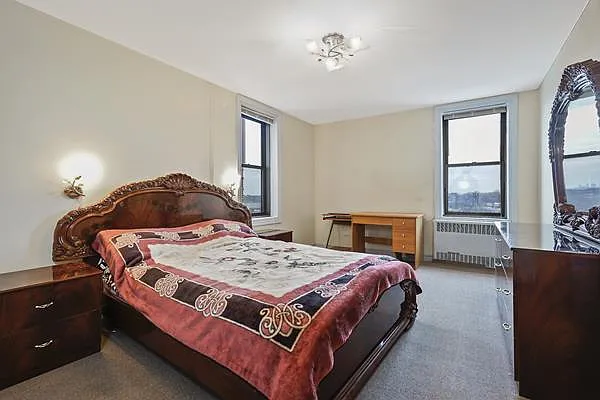 Sold by Avenue Sotheby's International Realty | media 21