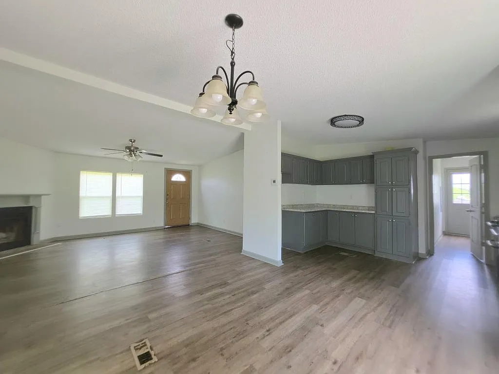 220 County Road 145 — Photo 4