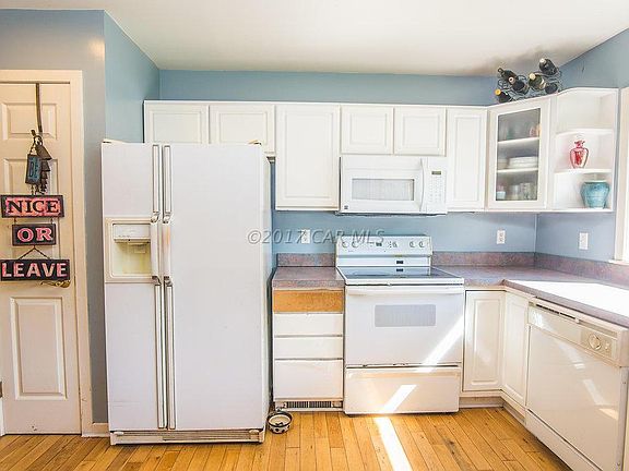 2nd image of 10124 Blue Marlin Dr