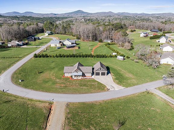 2nd image of 369 Mason Farm Rd