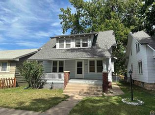 1710 SW Lane St, Topeka, KS 66604