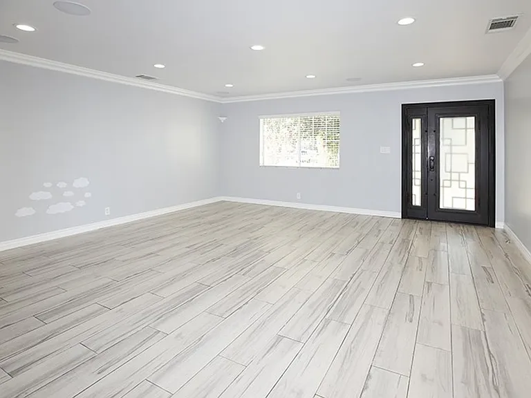 7400 Blewett Ave — Photo 4