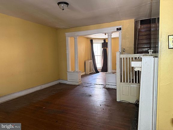 4th image of 939 S 59th St