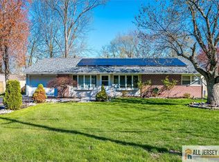 23 Wheeler Rd, Kendall Park, NJ 08824