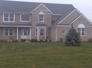 9801 Rolling Pines Dr, Brighton, MI 48114