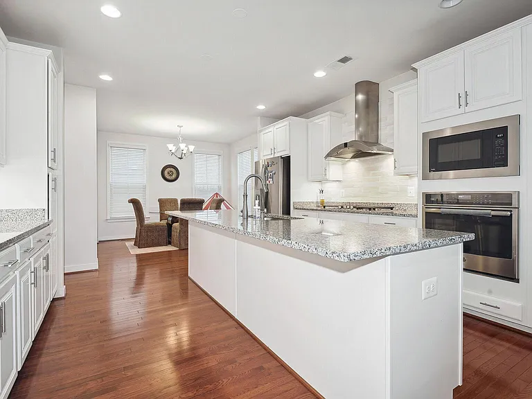 25495 Woodbine Farm Dr — Photo 9