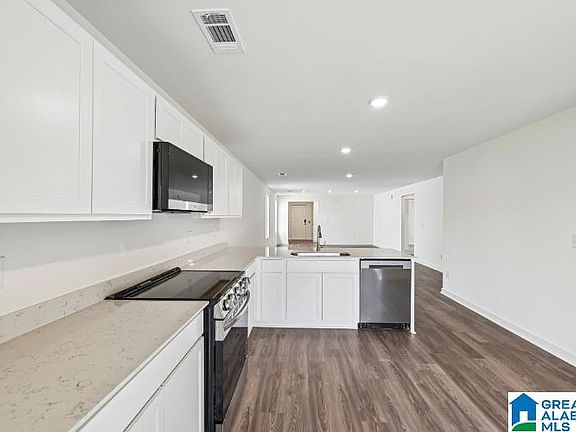 4th image of 151 Griffin Dr