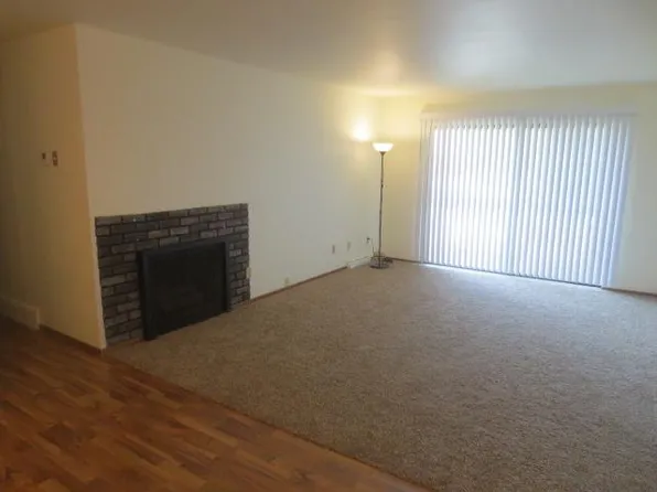 6050 W Calumet Rd, Milwaukee, WI 53223