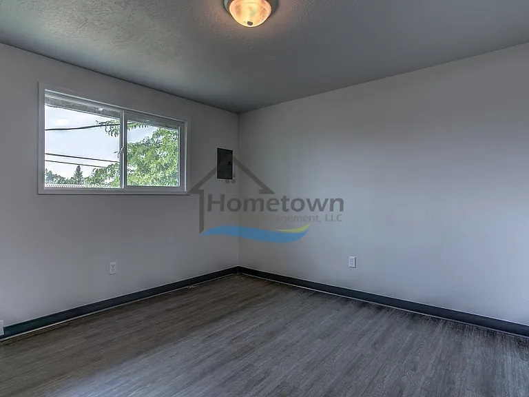 110-3 E Borah Ave — Photo 6