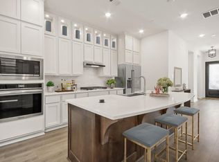 313 Fields Ln, Montgomery, TX 77316