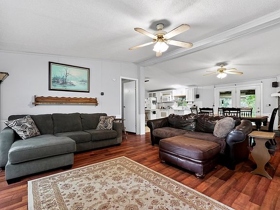 4th image of 330 Greenbriar Rd
