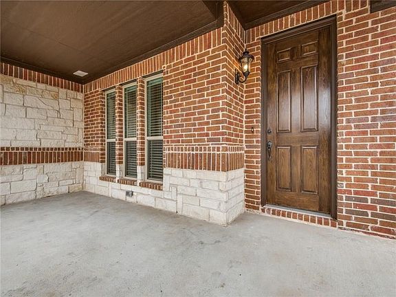 4th image of 1000 Putman Dr