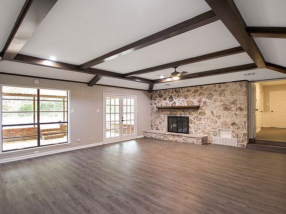 4th image of 11038 Timber Creek Dr
