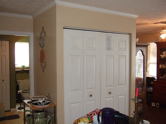 3rd image of 2423 Belvedere Ave