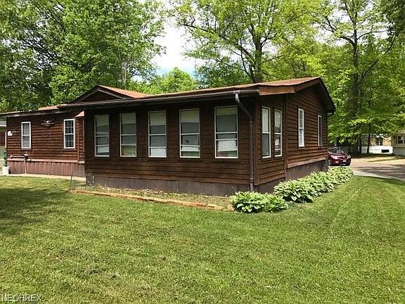2nd image of 9883 Bayberry Ln