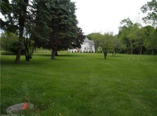 583 Nut Plains Rd, Guilford, CT 06437