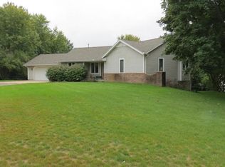 5520 Red Arrow Hwy, Coloma, MI 49038