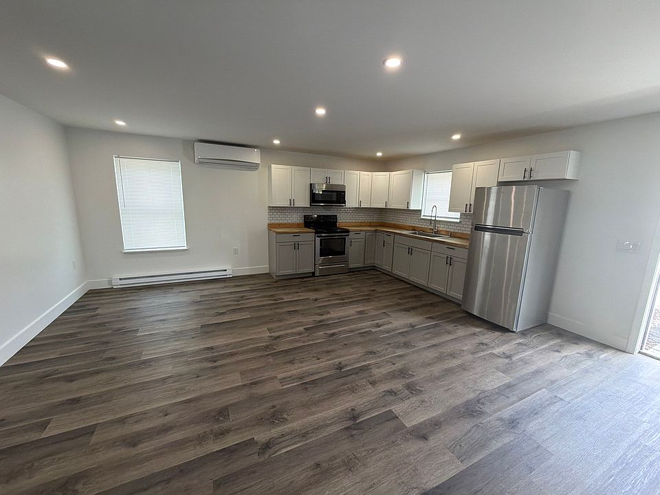 1st image of 12-18 Blake Ct #16