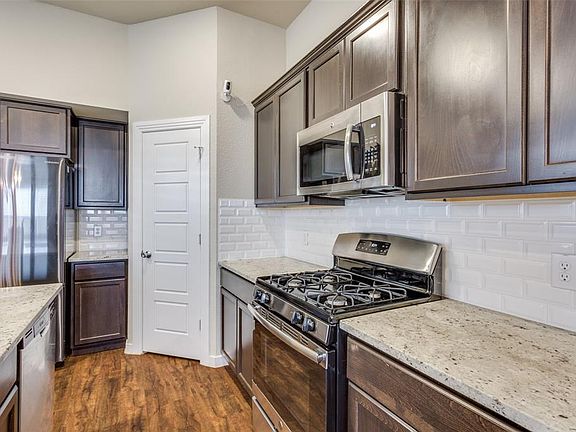 5th image of 3403 Blue Granite Ln