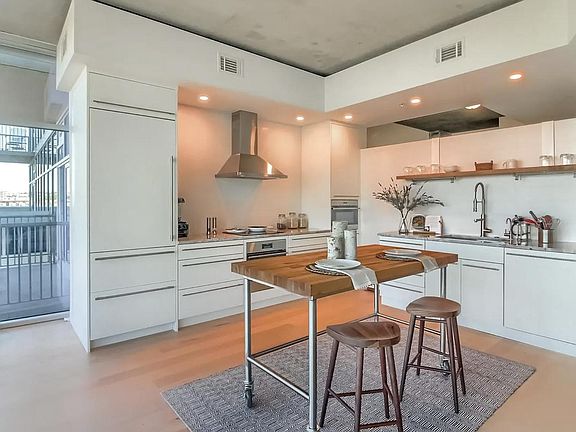 4th image of 1700 Bassett St Unit 908