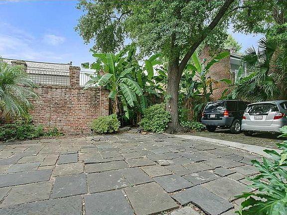 3rd image of 927 Toulouse St #201