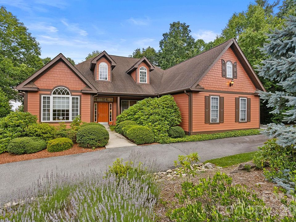 1st image of 100 Crestgrove Dr