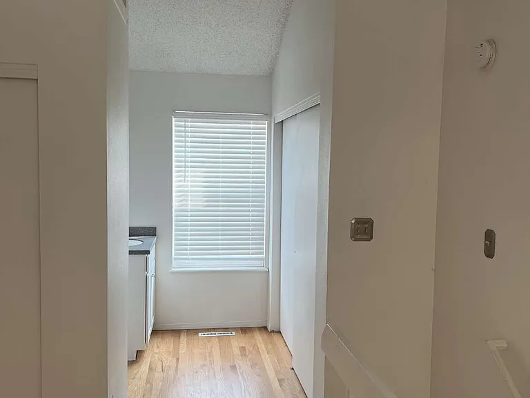 7235 Devinney Ct #B — Photo 11