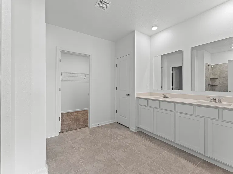 1529 Brentwood Dr — Photo 5