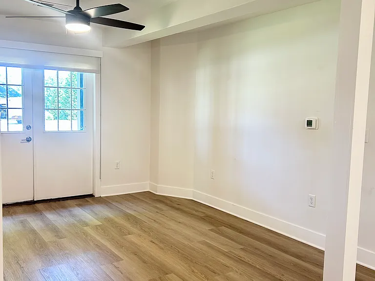 57 Monroe Ave #4 — Photo 8