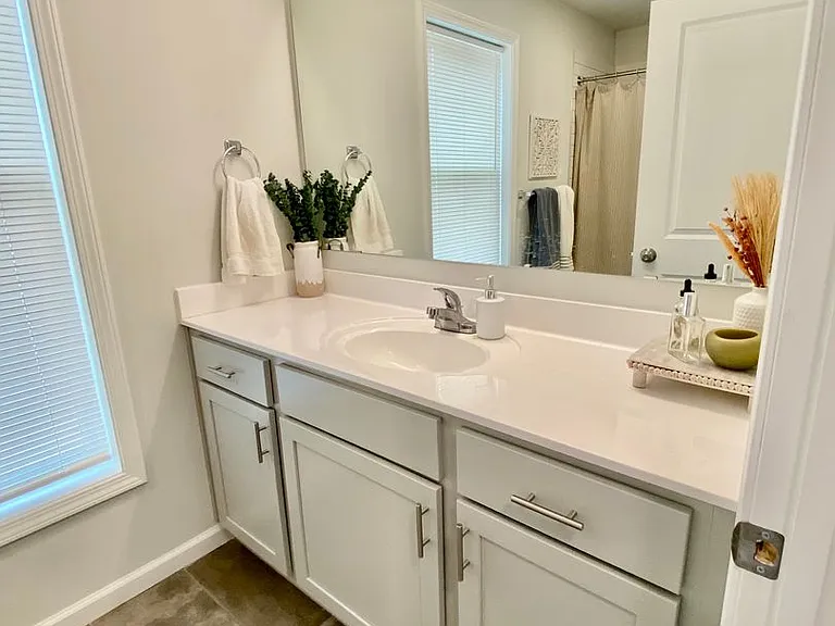 505 Main St Ne — Photo 16