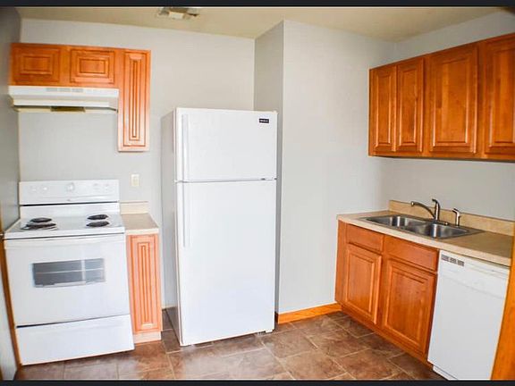 3rd image of 927 E Santa Clara St #A