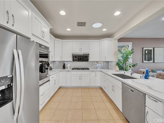 5th image of 17 Riveroaks