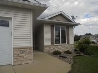 406 Buckshot Ct, Kenyon, MN 55946