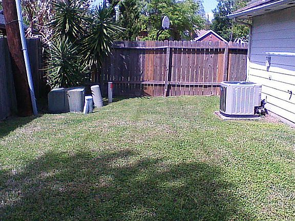 2nd image of 206 Wentworth Park Dr