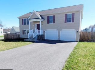 256 Coralberry Dr, Martinsburg, WV 25401