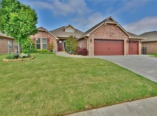 7305 Stinchcomb Dr, Oklahoma City, OK 73132