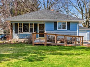 322 South Park STREET, Oconomowoc, WI