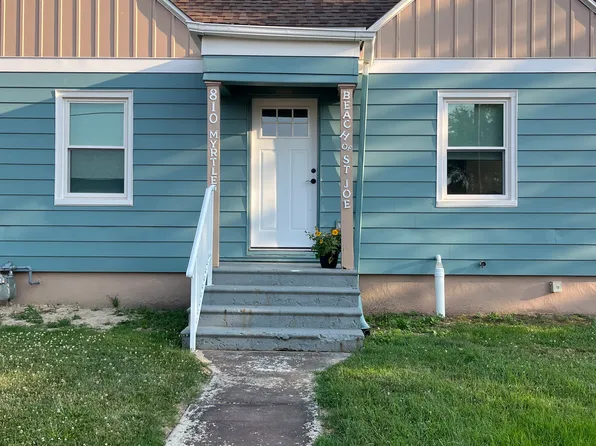 810 Myrtle Ave, Saint Joseph, MI 49085