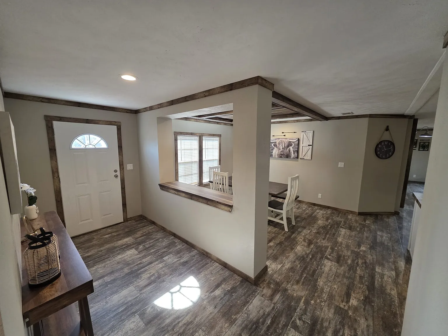 3 bed, 2078 sqft, $4,700 — Photo 3