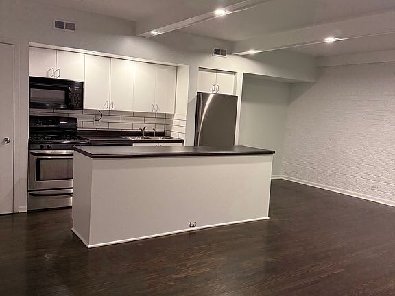 3rd image of 303 Kenneth Cir
