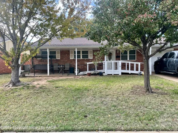 1506 Pellinore St, Borger, TX 79007