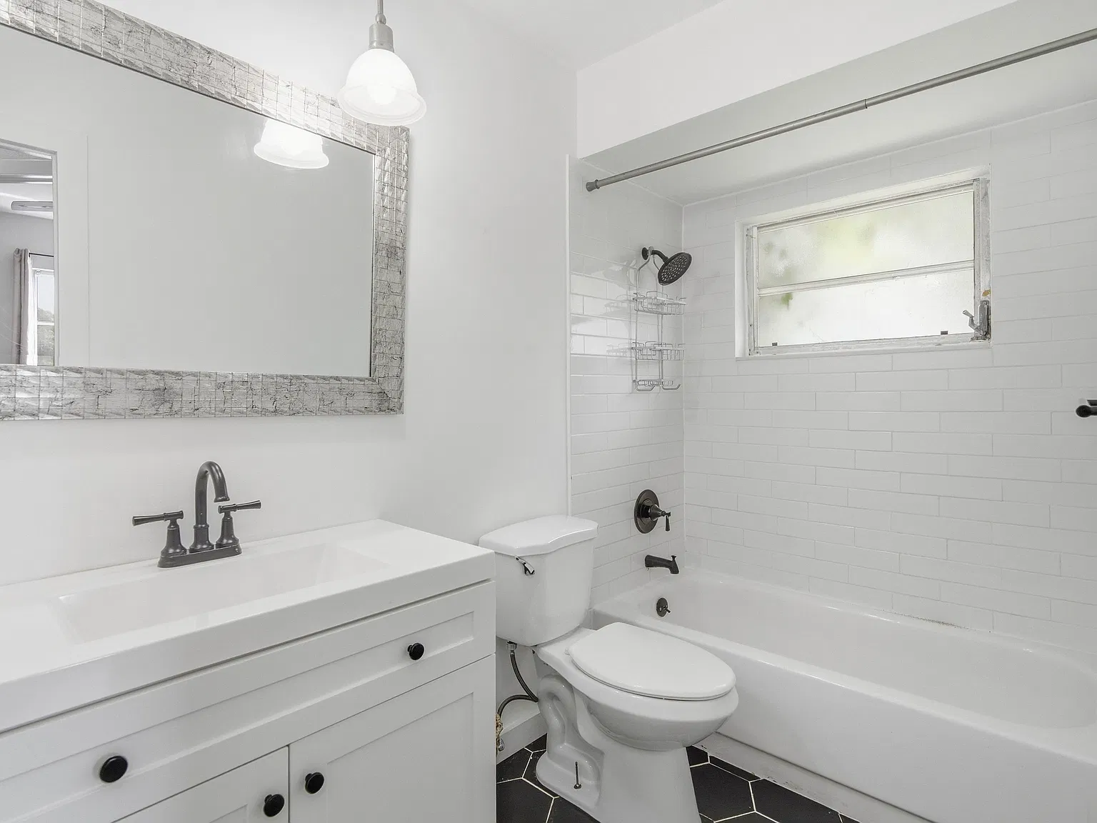 2 bed, 750 sqft, $1,700 — Photo 4