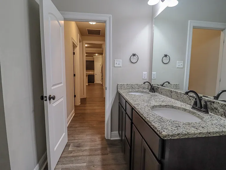 4401 Sweetgum Dr — Photo 36