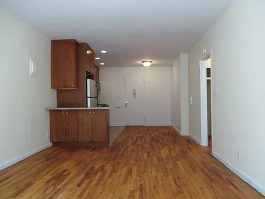 Rented by City Connections Realty | media 17