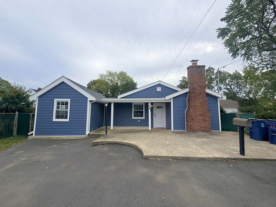 1st image of 17 Mill Street Pl