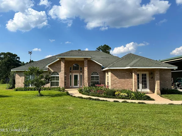 88 Virgil Lewis Rd W, Carriere, MS 39426