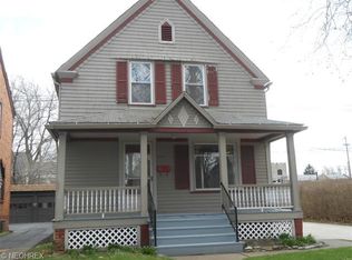 1379 Kenilworth Ave, Lakewood, OH 44107